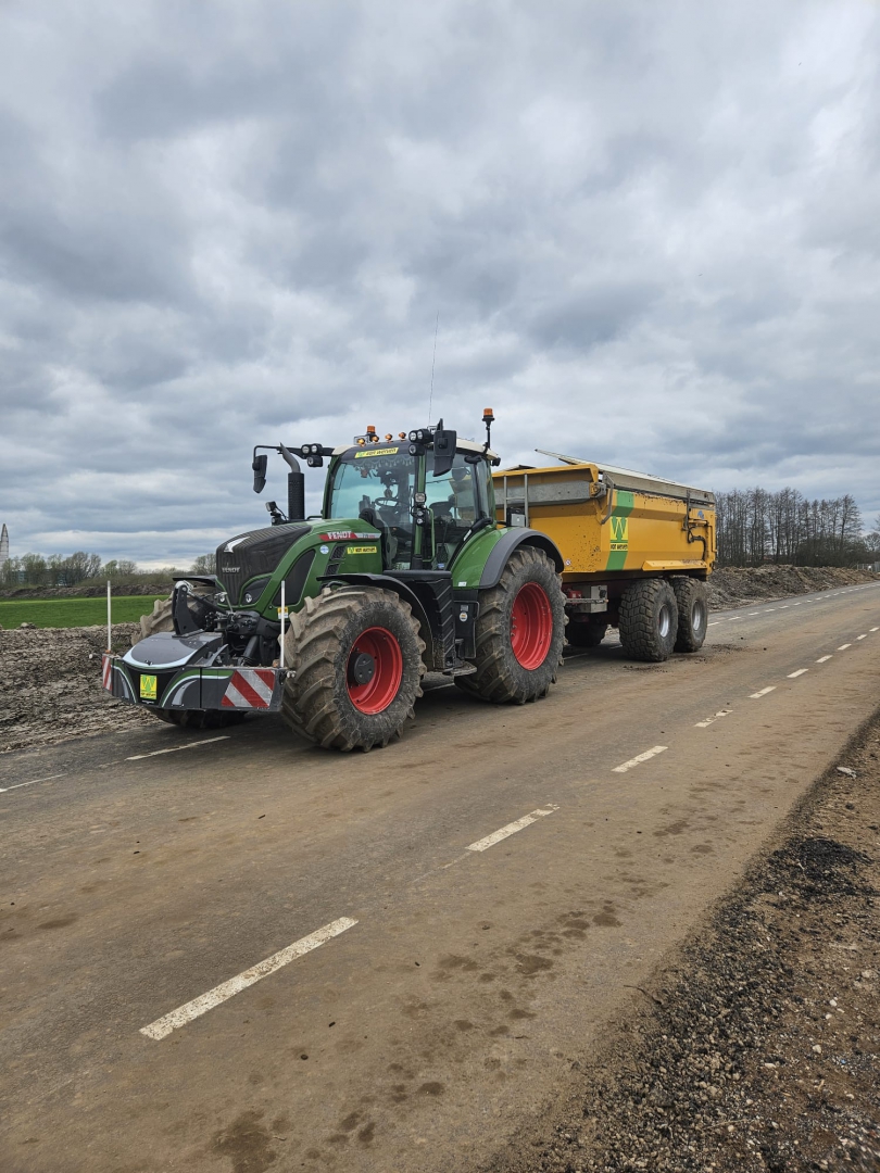 Trekker met dumper (14 m3)